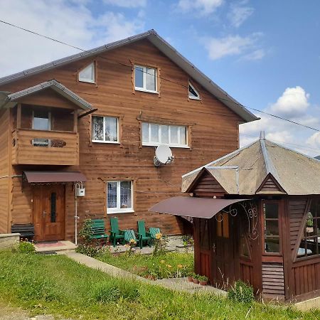Kатруся Hotel Yaremche Bagian luar foto