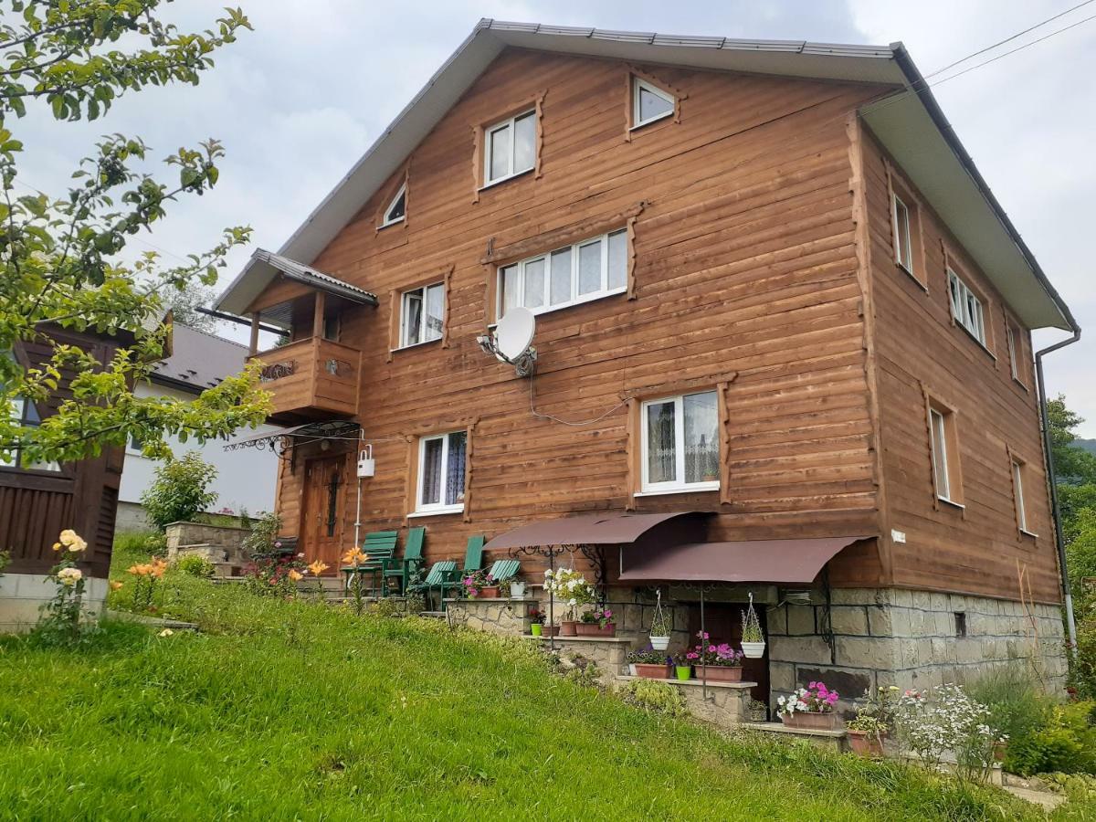 Kатруся Hotel Yaremche Bagian luar foto