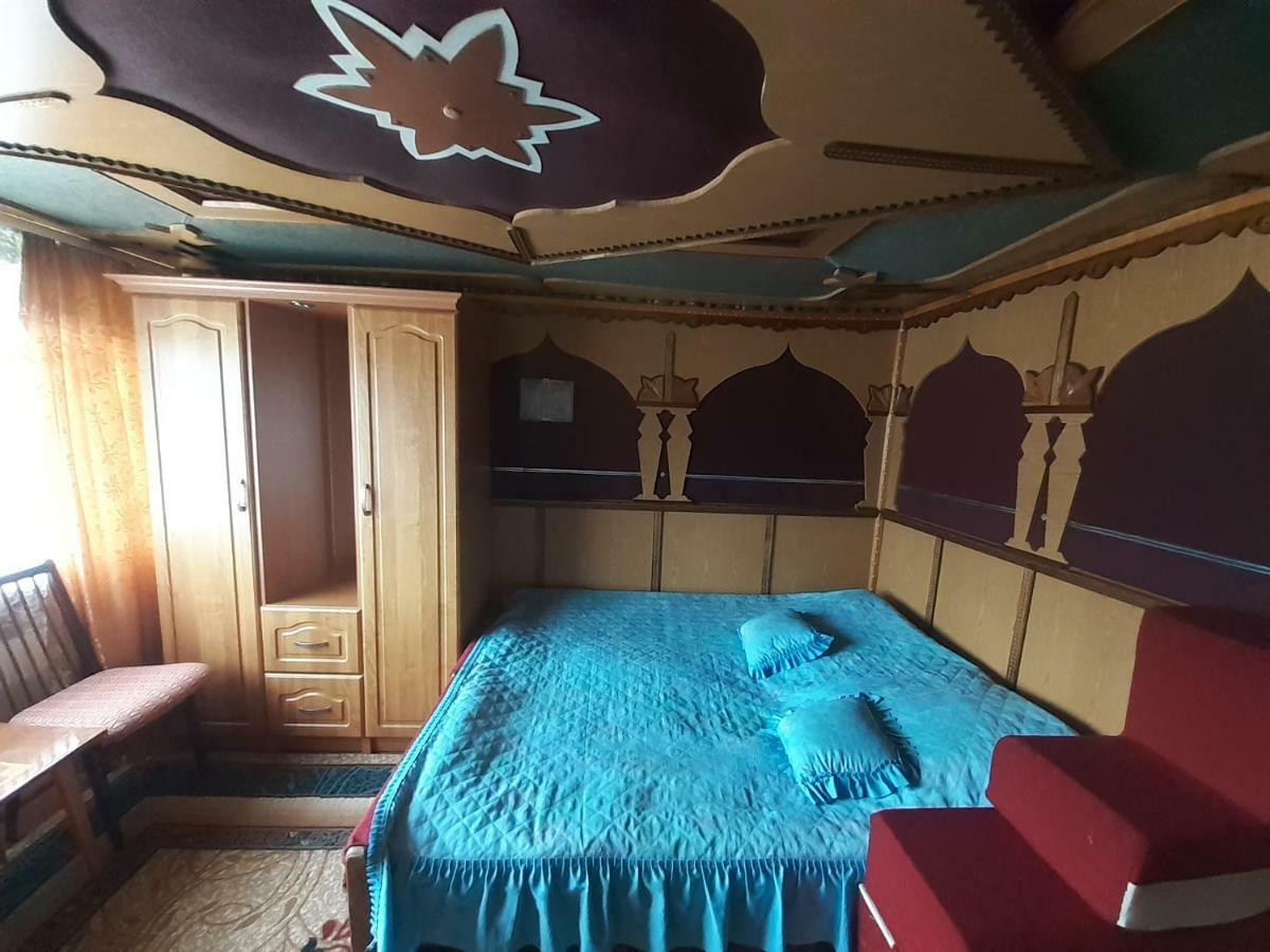 Kатруся Hotel Yaremche Bagian luar foto