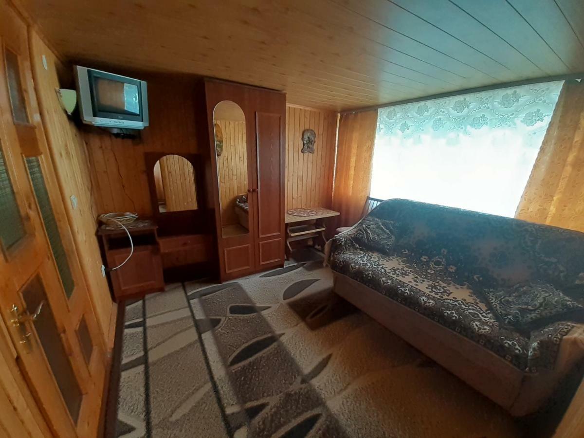 Kатруся Hotel Yaremche Bagian luar foto