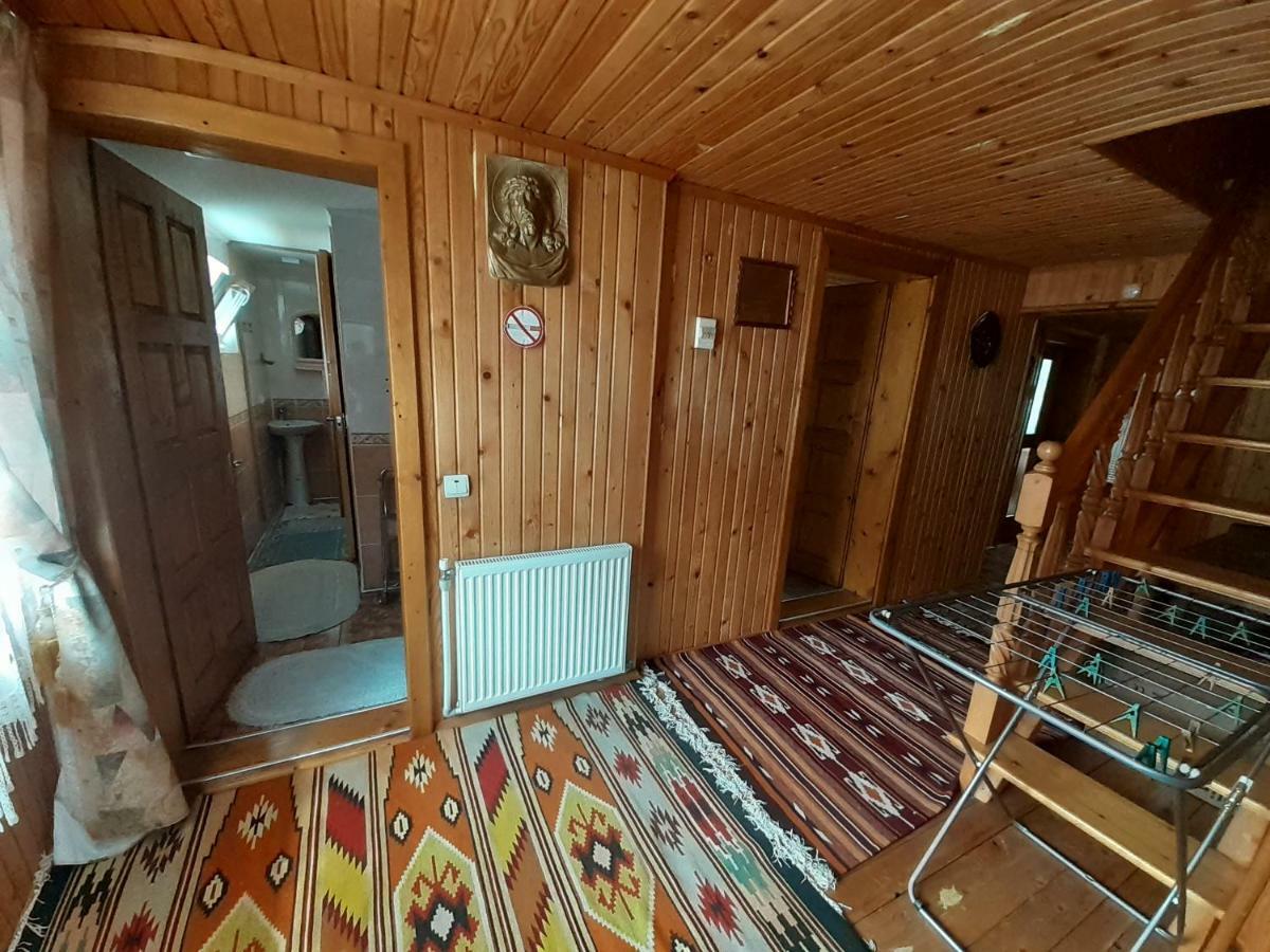 Kатруся Hotel Yaremche Bagian luar foto