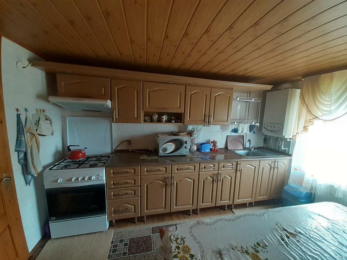 Kатруся Hotel Yaremche Bagian luar foto