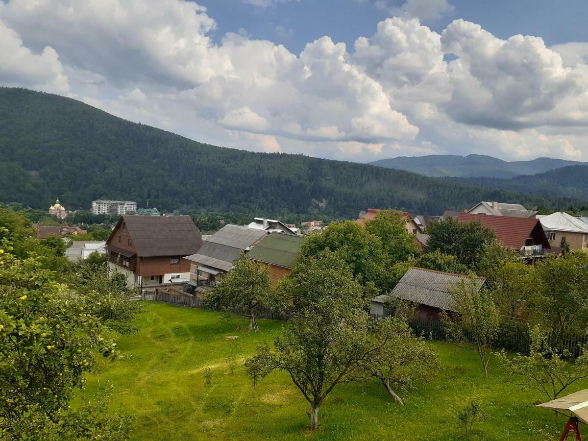 Kатруся Hotel Yaremche Bagian luar foto